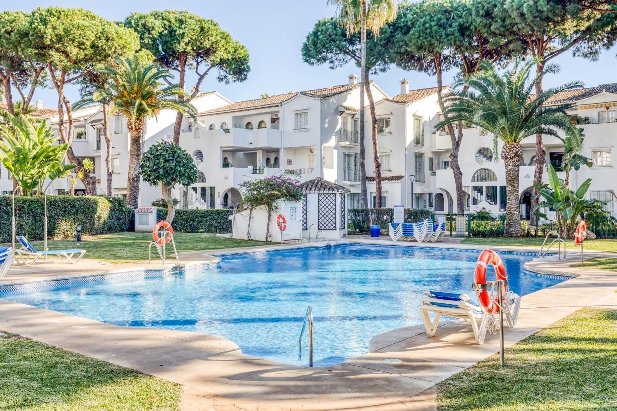 Appartamento Life El Presidente Penthouse Pool View Estepona Esterno foto