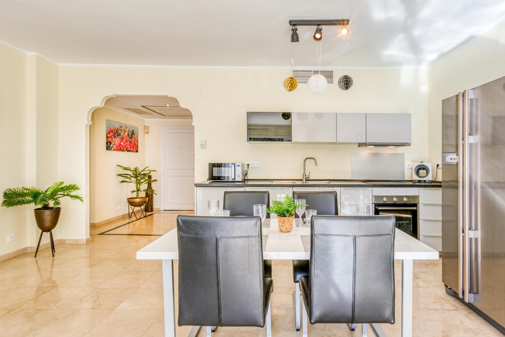 Appartamento Life El Presidente Penthouse Pool View Estepona Esterno foto