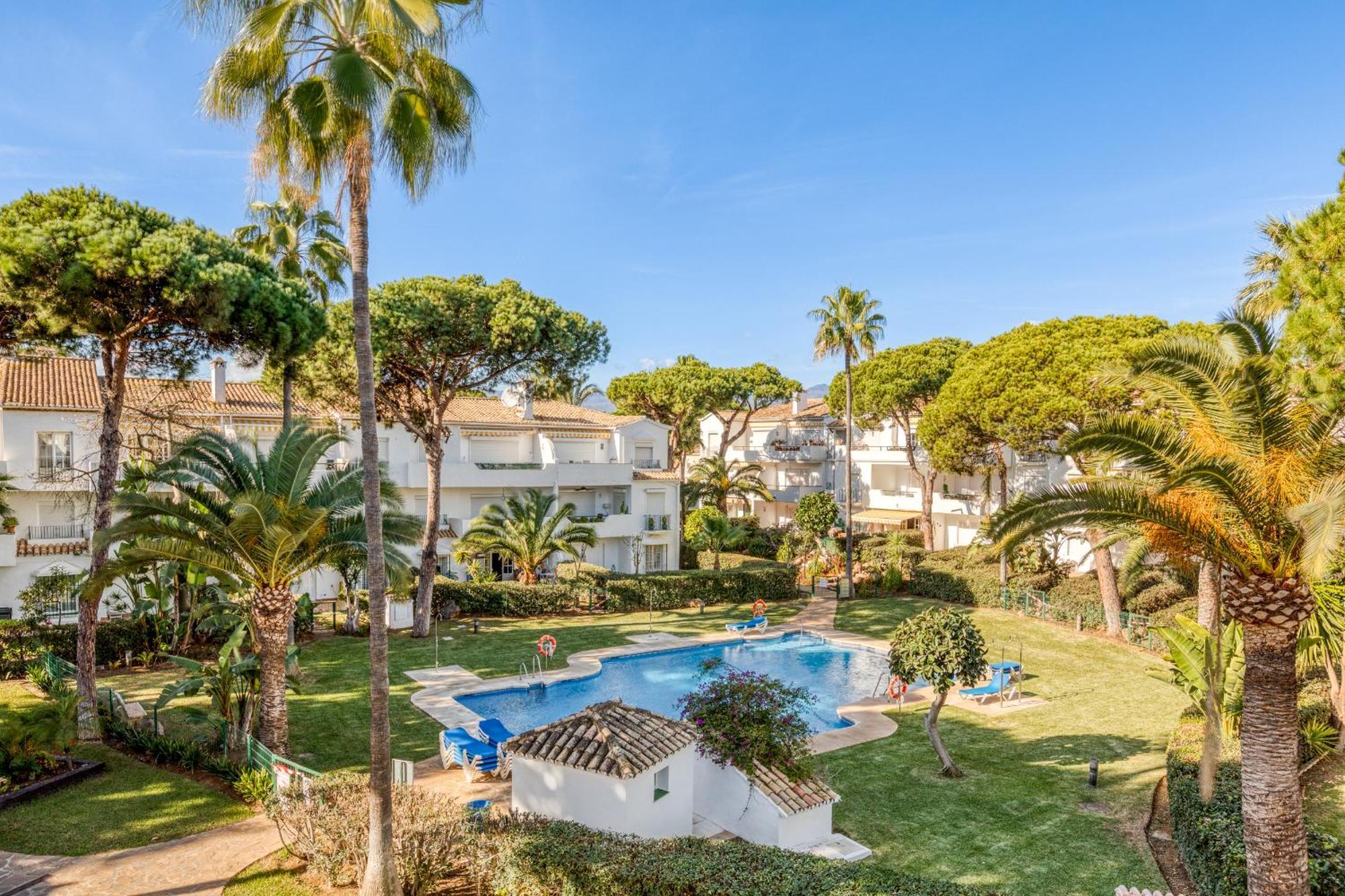 Appartamento Life El Presidente Penthouse Pool View Estepona Esterno foto